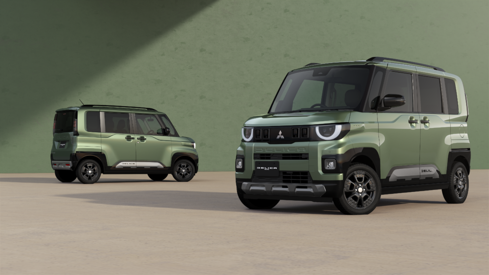 NEW DELICA MINI アッシュグリーンメタリック