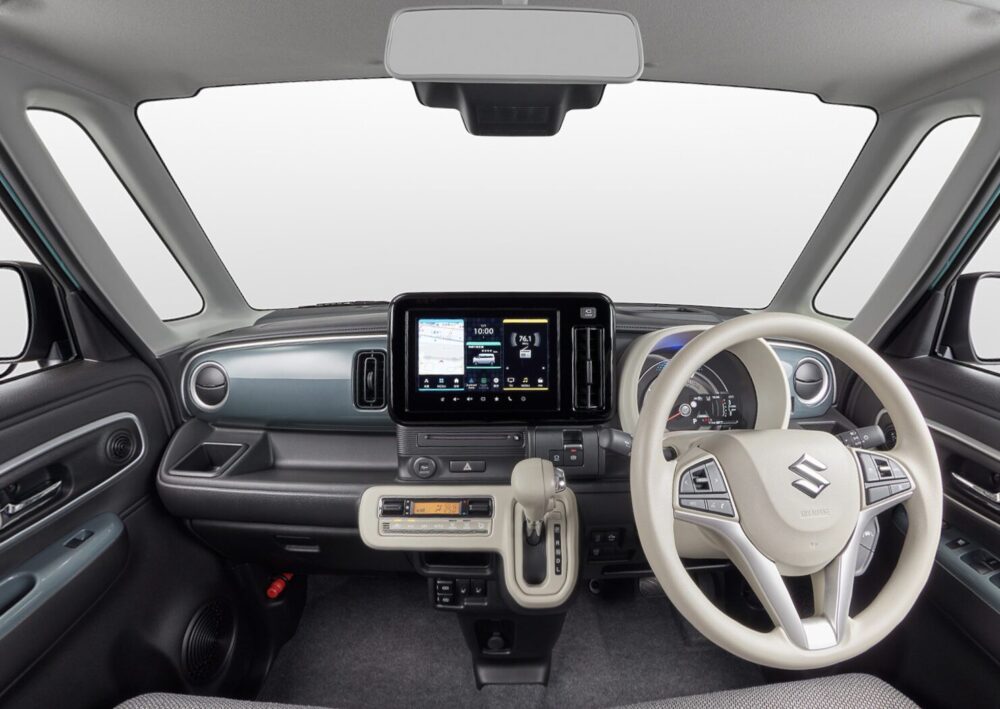 ワゴンRスマイル 車内 2