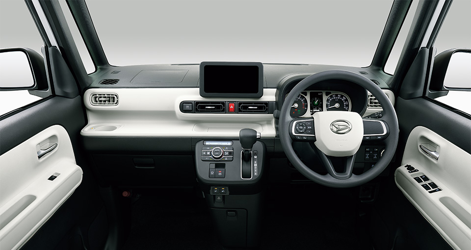 キャンバス ストライプス G 車内